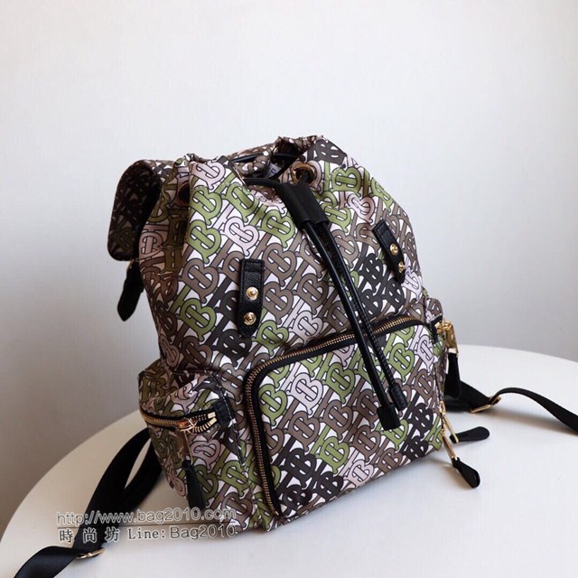 Burberry專櫃新款雙肩包 巴寶莉The Rucksack中號專屬標識印花尼龍軍旅背包  db1175